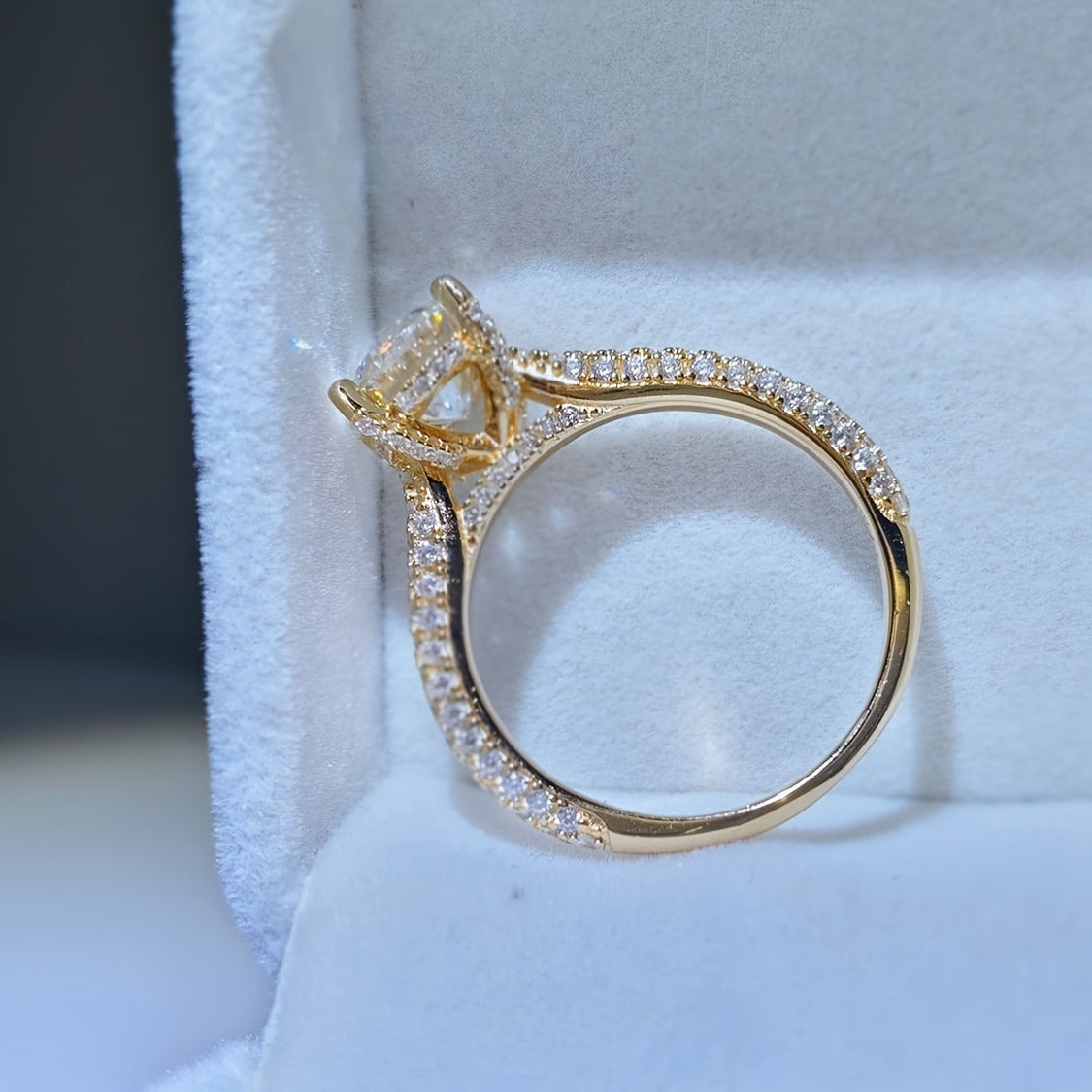 💍 Bague tendance avec diamant Moissanite  ✨